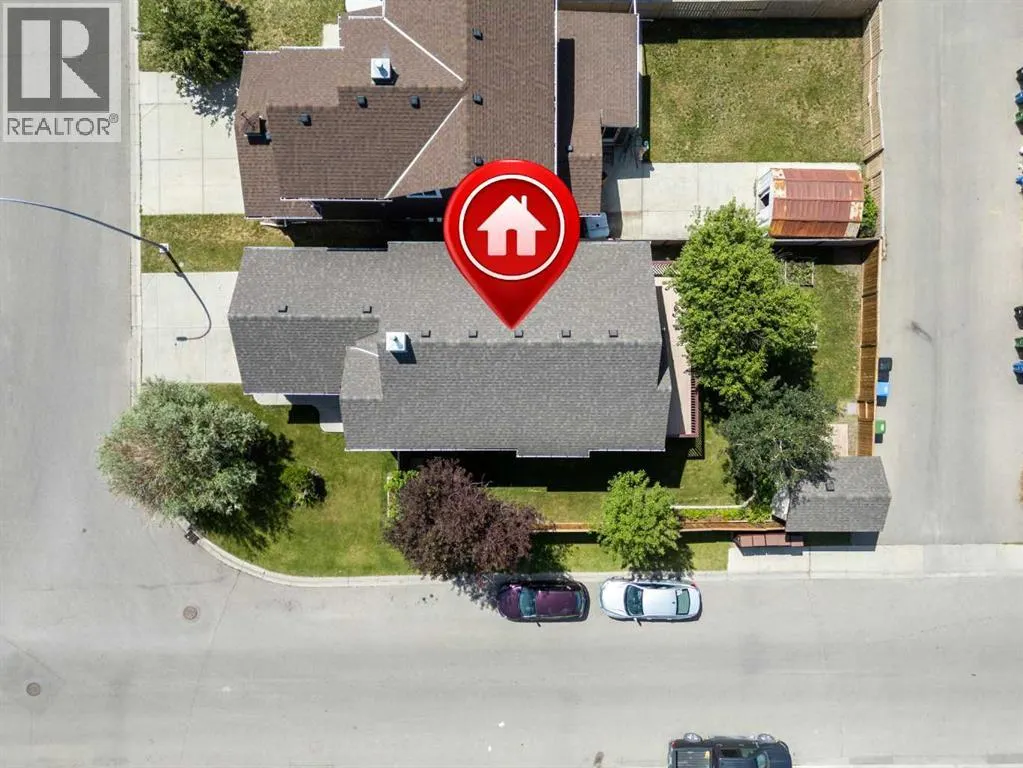 4 Martha's Meadow Place NE
