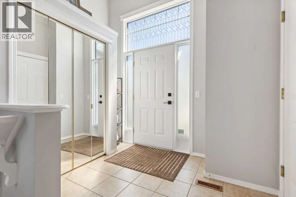 4 Martha's Meadow Place NE