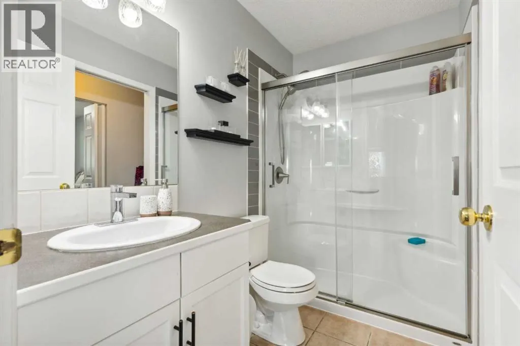 4 Martha's Meadow Place NE