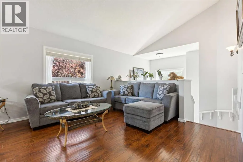 4 Martha's Meadow Place NE