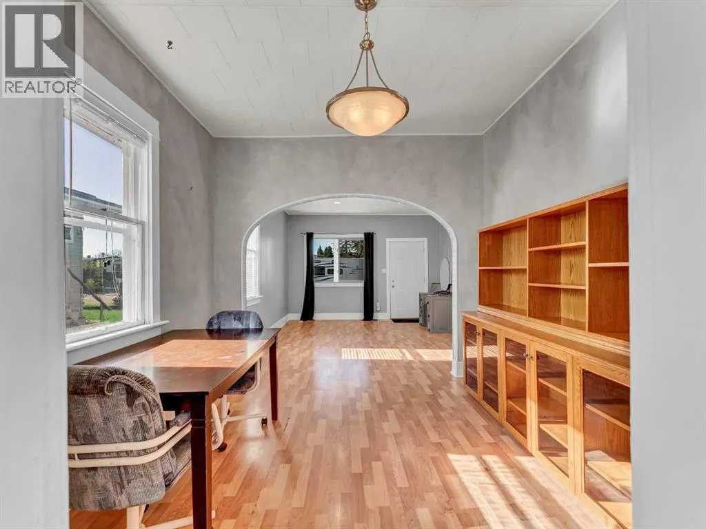 517 Iris Street