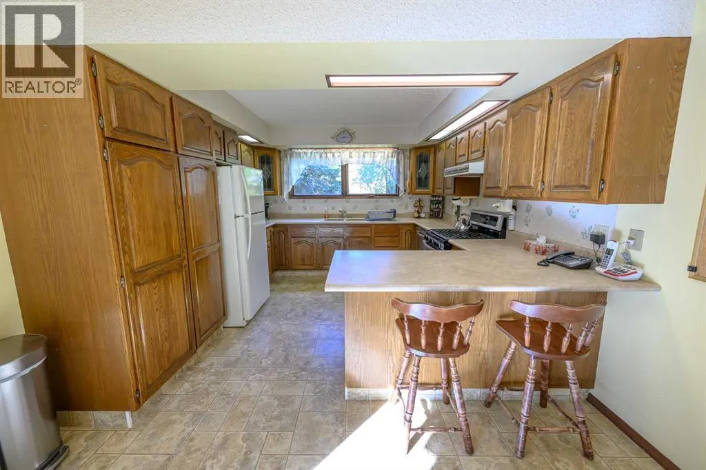 770050 HWY 733