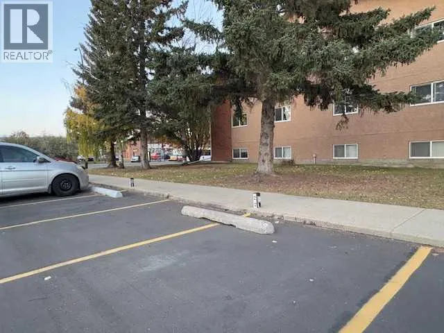 306, 41 Bennett Street