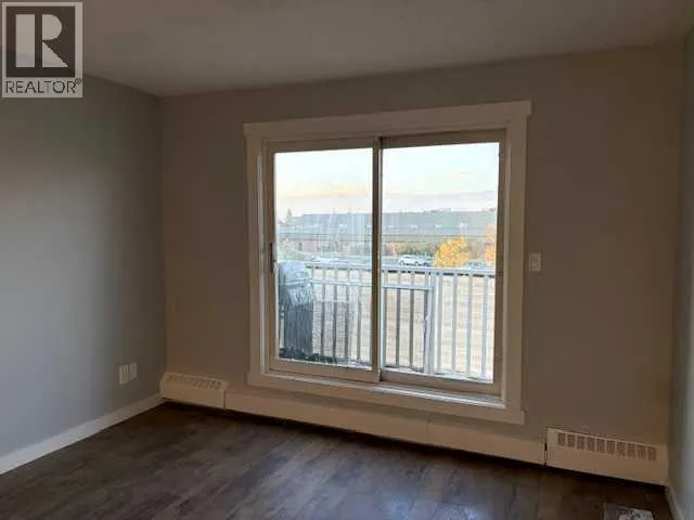 306, 41 Bennett Street