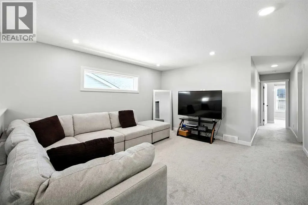 97 Amblehurst Gardens NW