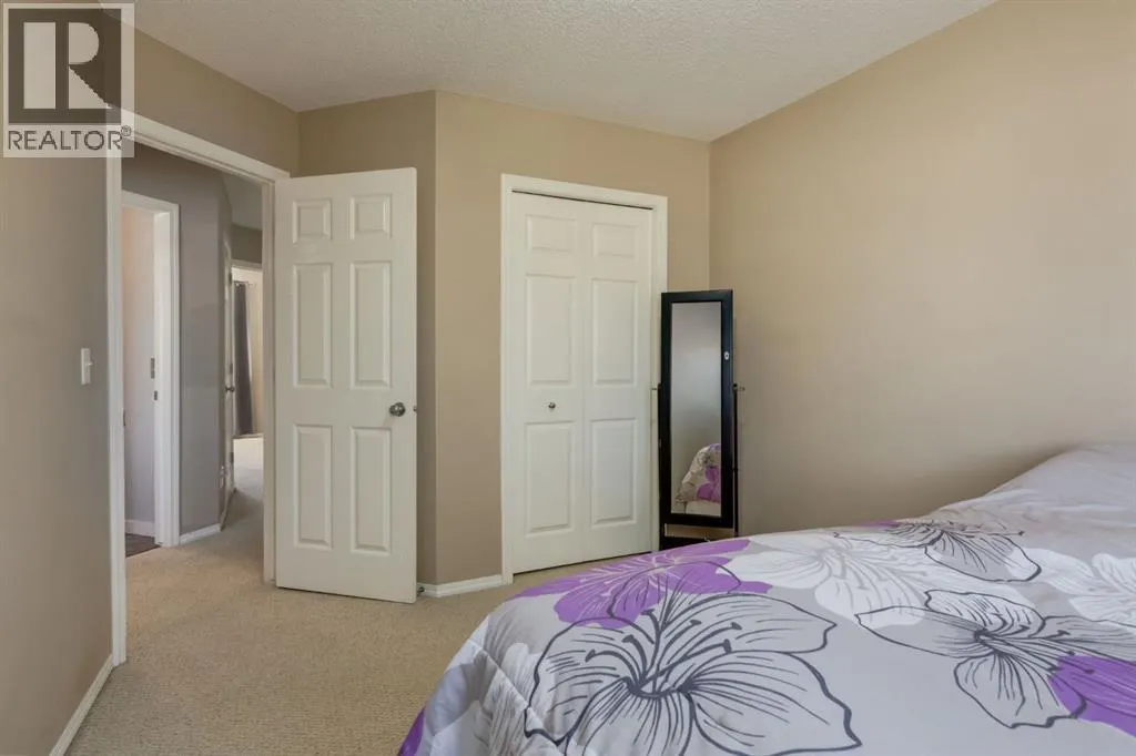 15 Covemeadow Close NE