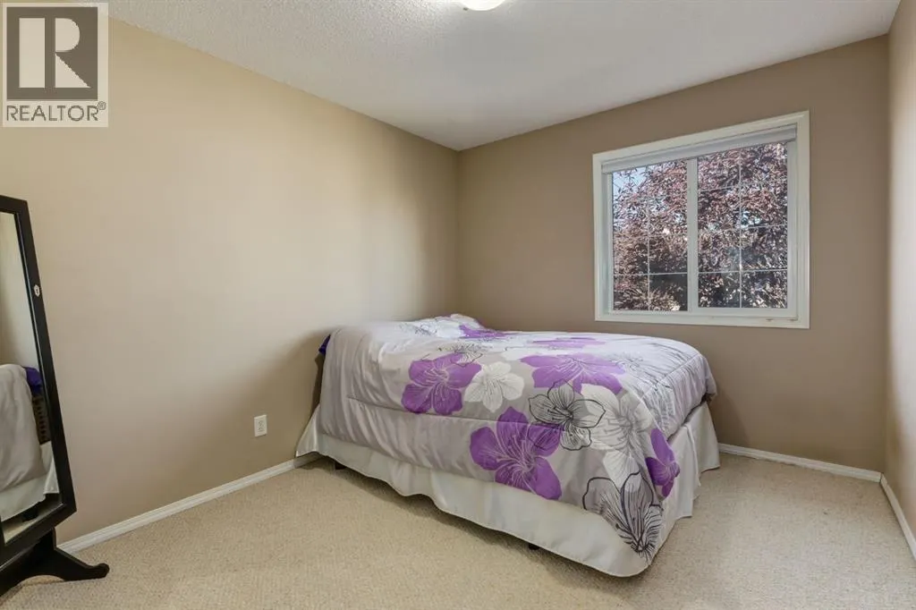 15 Covemeadow Close NE