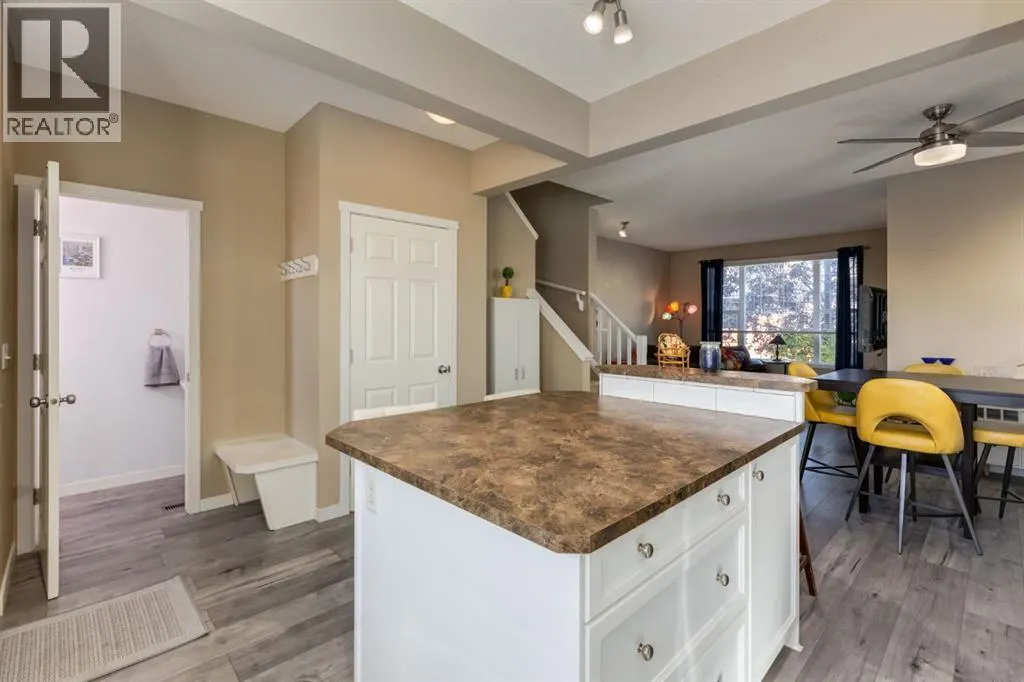 15 Covemeadow Close NE