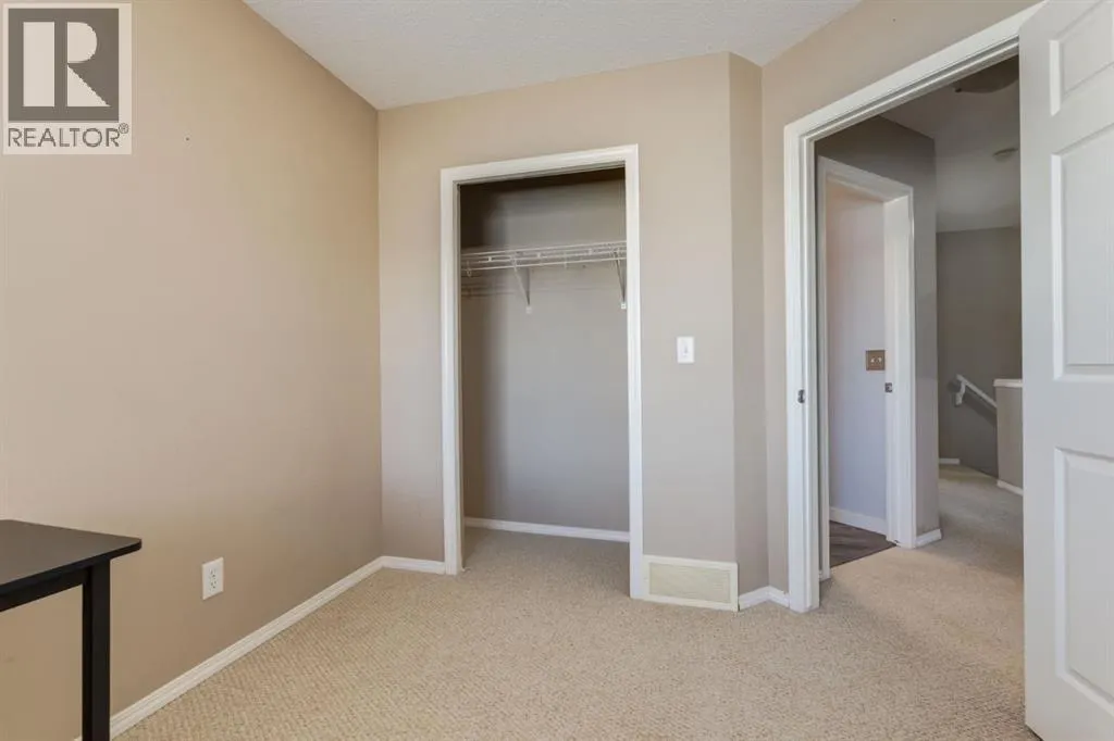 15 Covemeadow Close NE