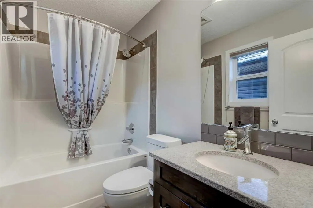 269 Walden Heights SE