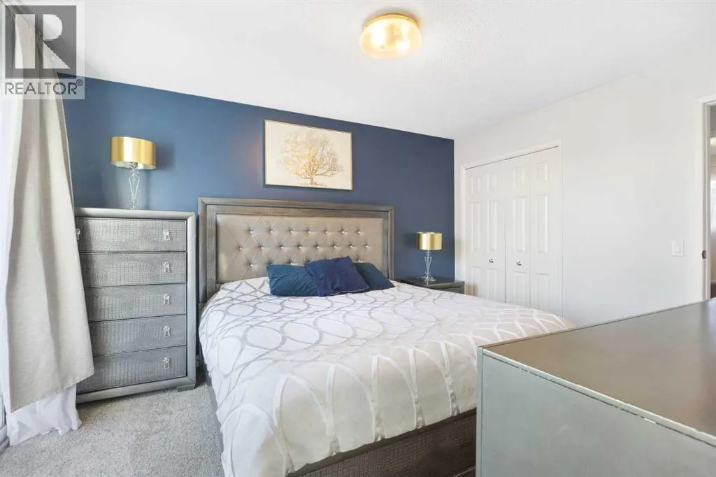 27 Deercrest Close SE