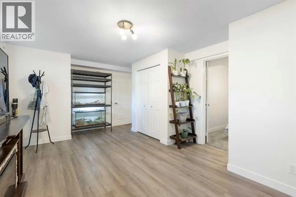 27 Deercrest Close SE