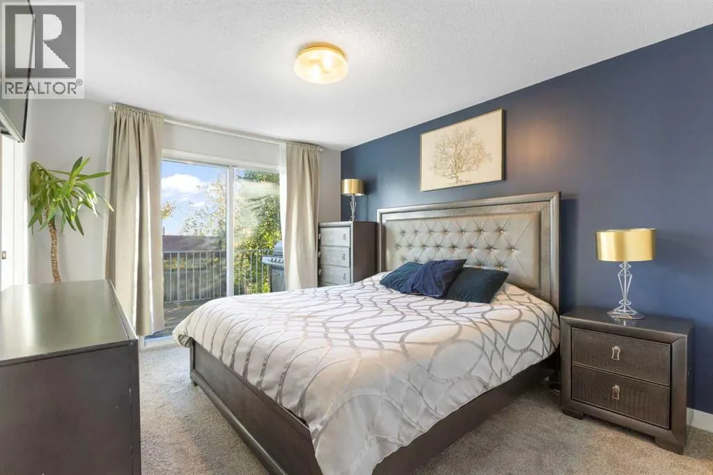 27 Deercrest Close SE