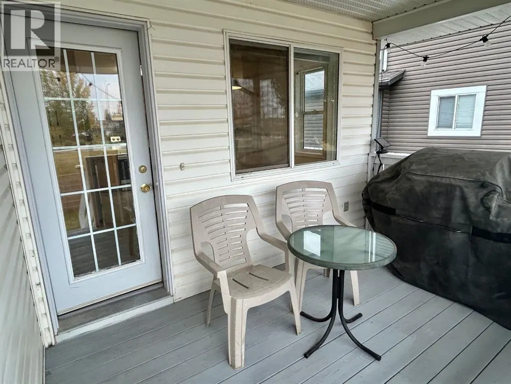 192 Mt Rundle Road W