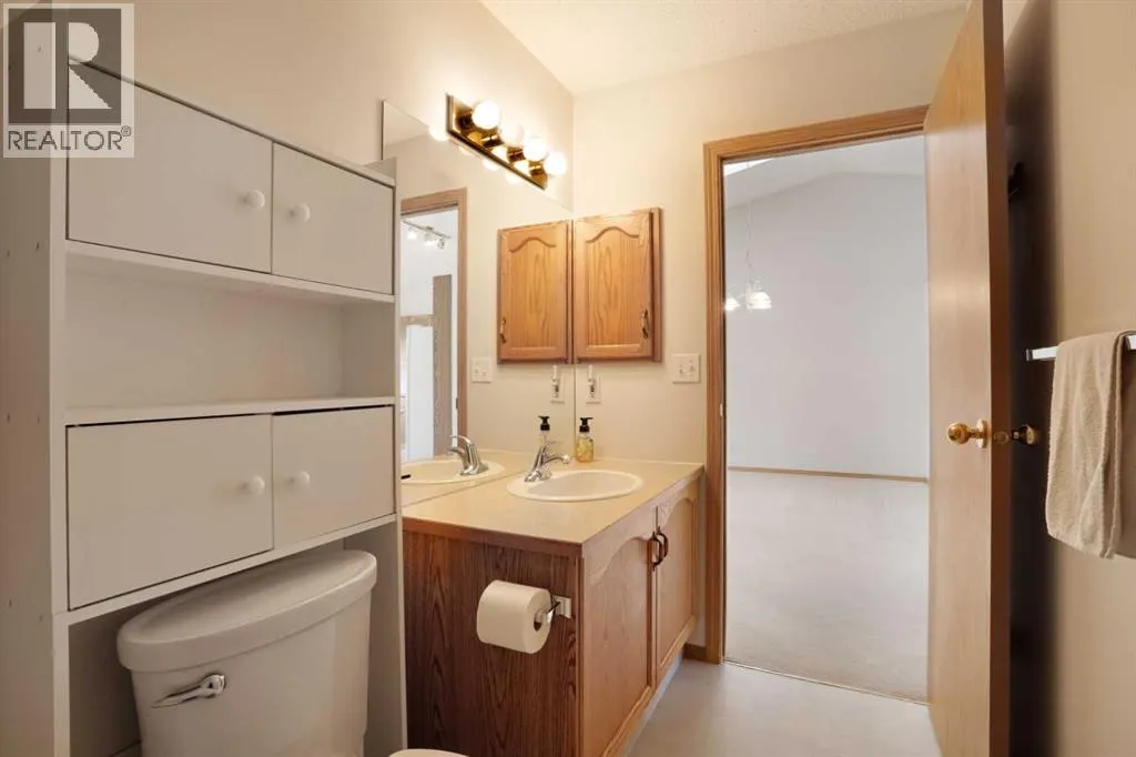 13 Fairview Park Lane W