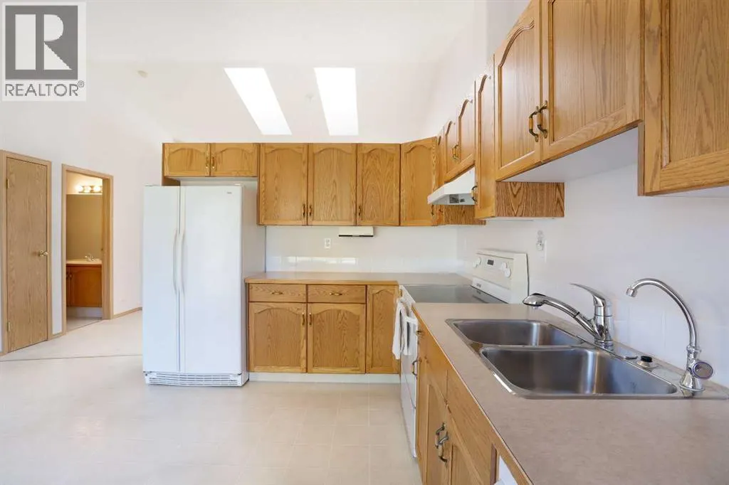 13 Fairview Park Lane W