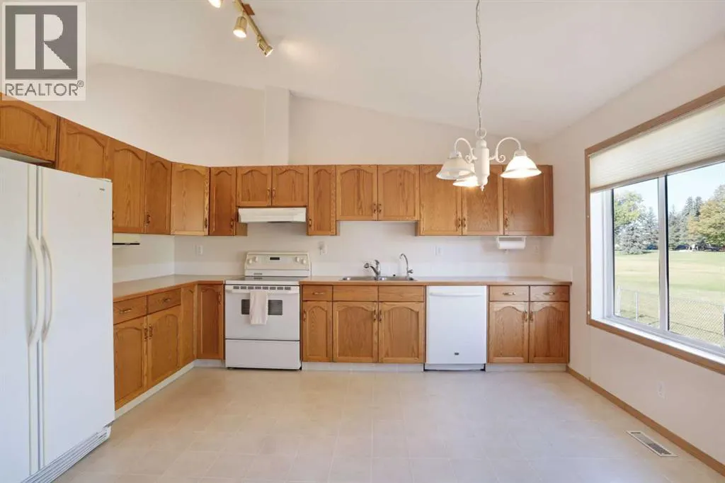 13 Fairview Park Lane W