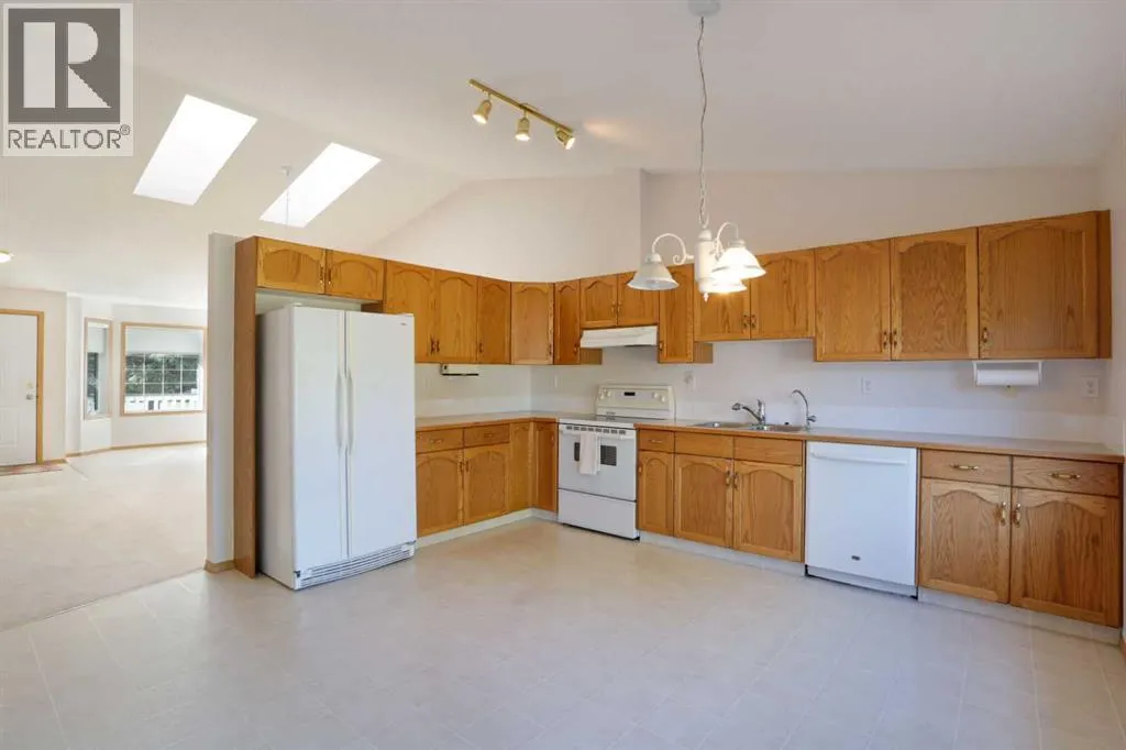 13 Fairview Park Lane W