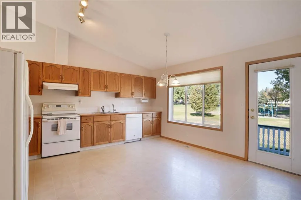 13 Fairview Park Lane W