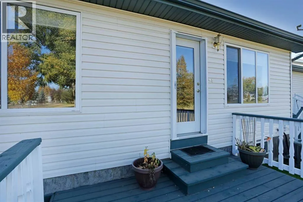 13 Fairview Park Lane W
