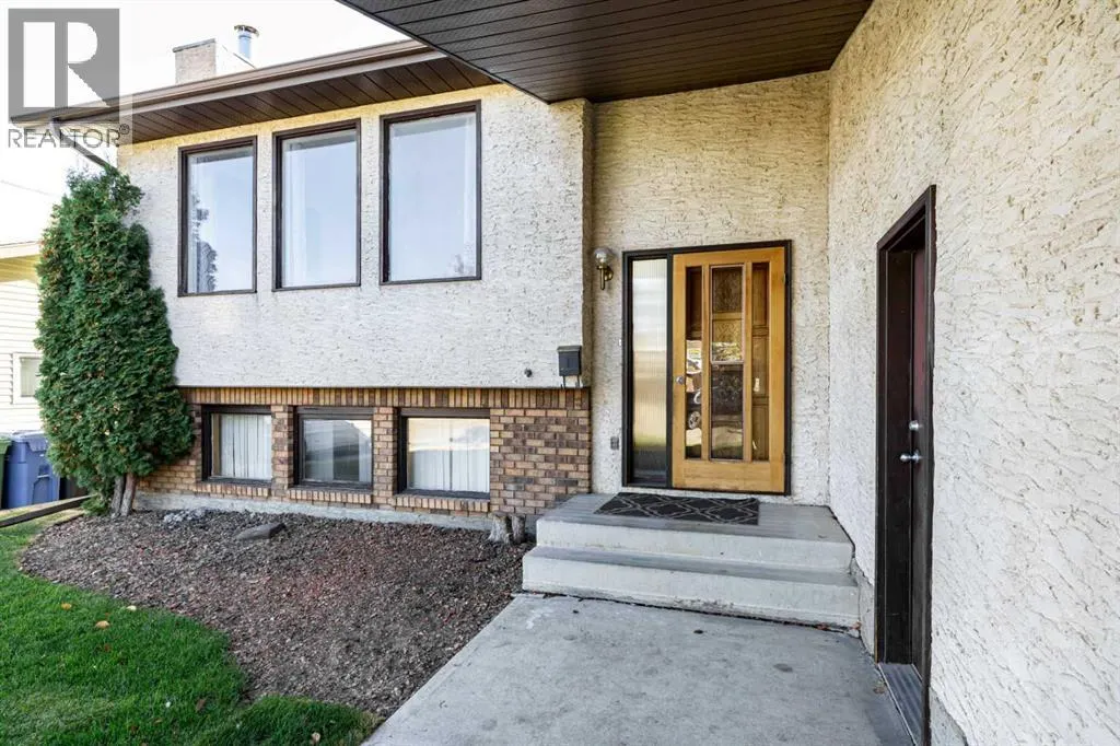 32 Huget Crescent
