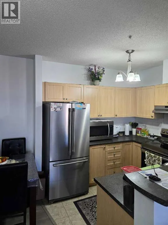 2204, 333 Taravista Drive NE