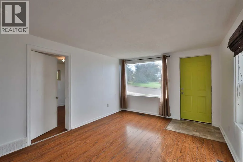 380 3 Street E