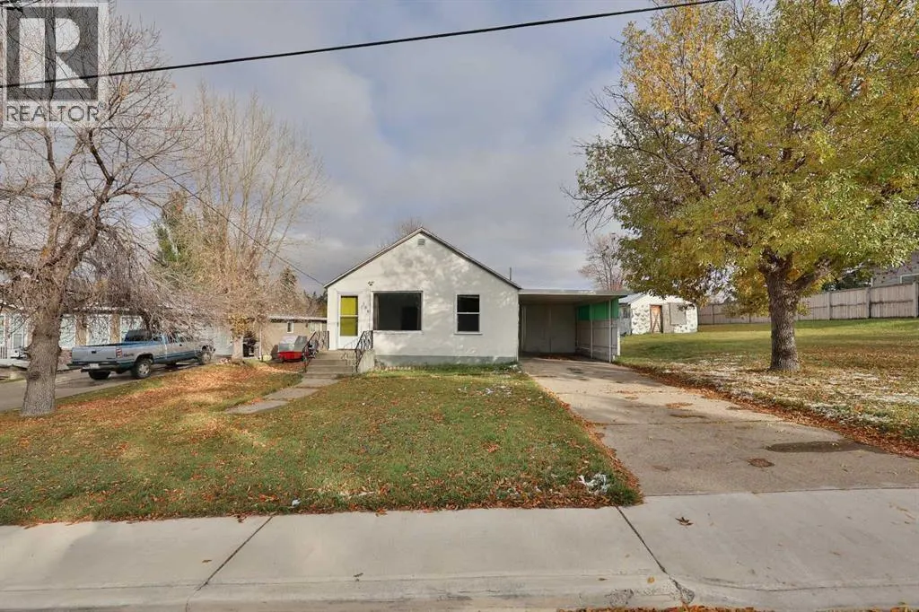 380 3 Street E