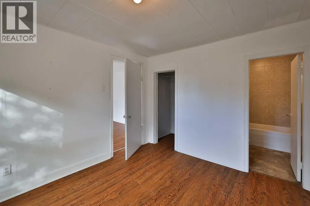 380 3 Street E