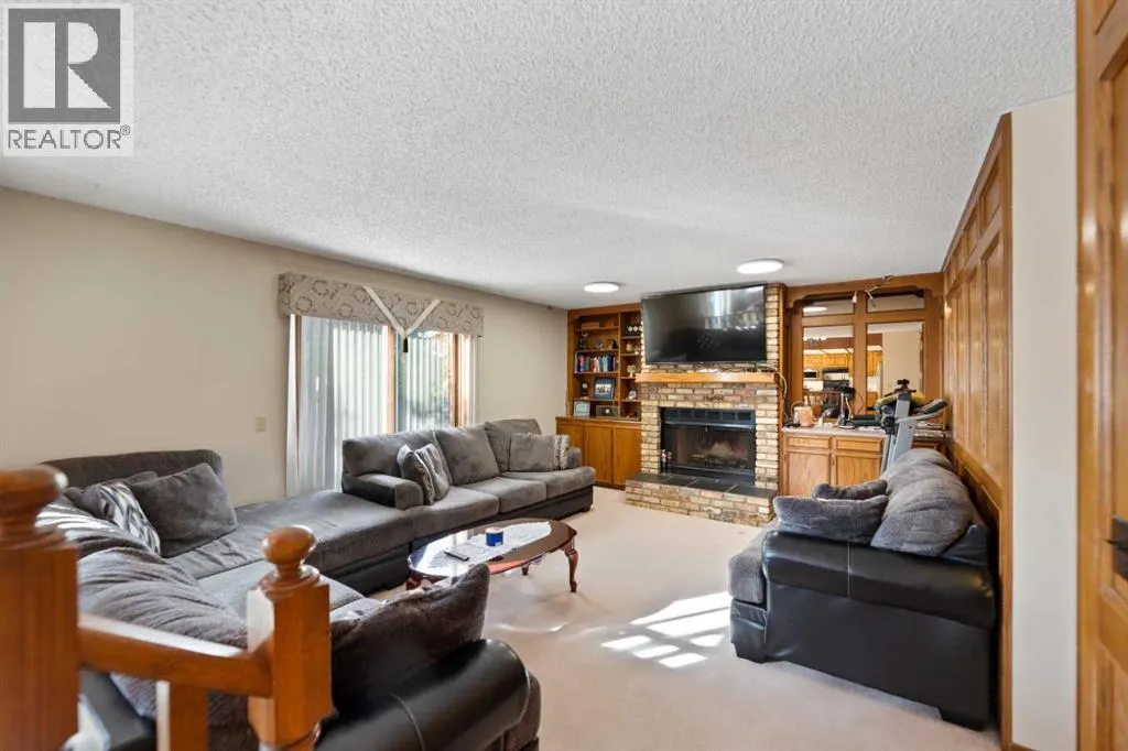48 Castleglen Court NE