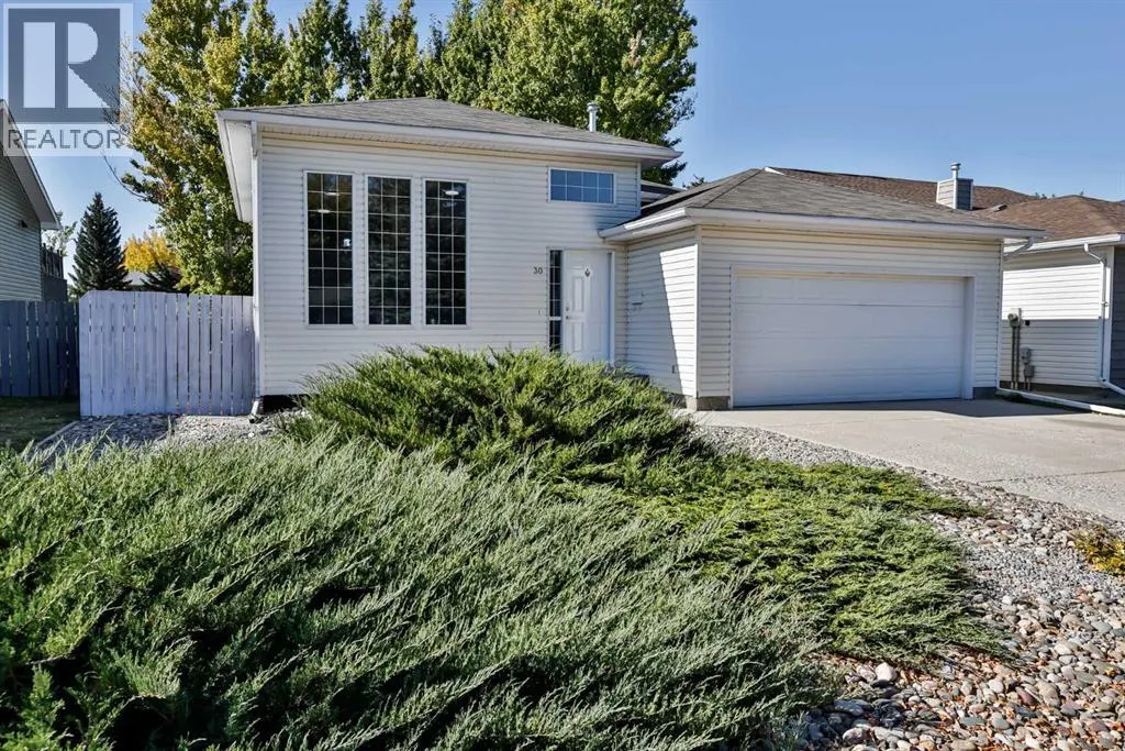 30 MT Backus Crescent W