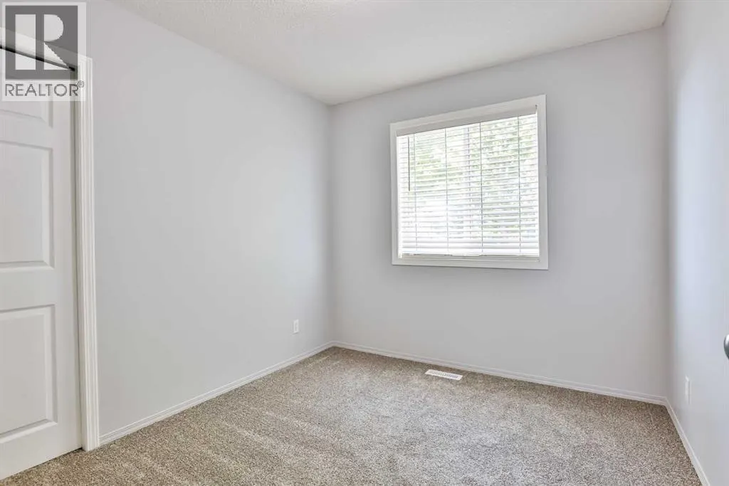 30 MT Backus Crescent W