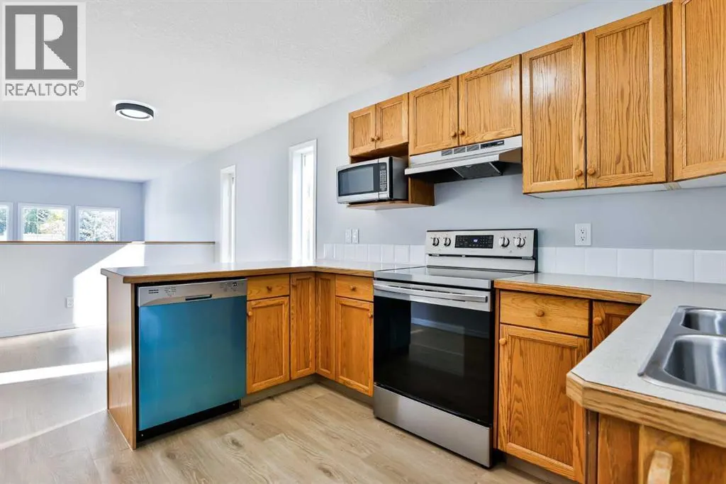 30 MT Backus Crescent W