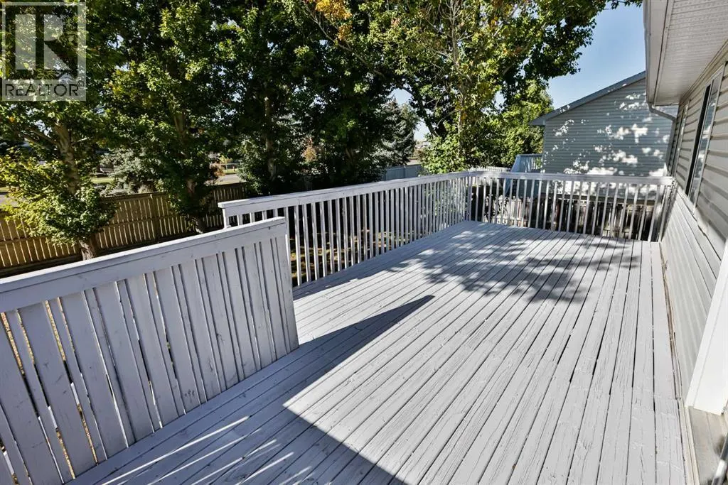 30 MT Backus Crescent W