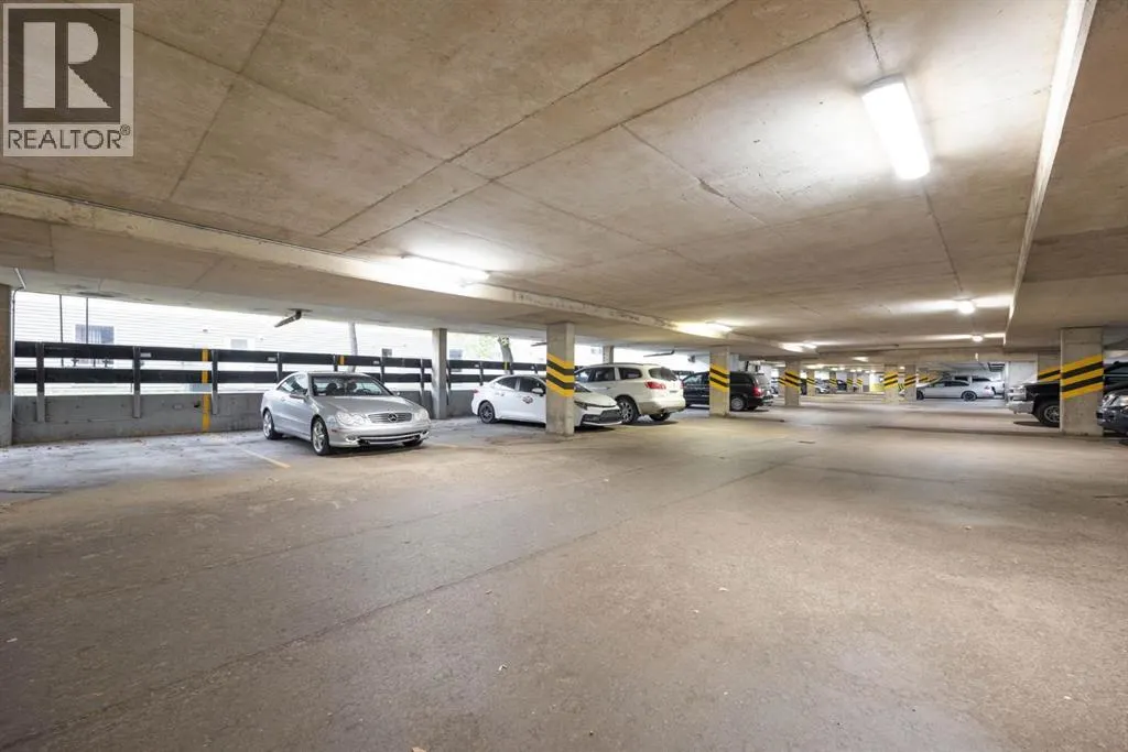 1644, 21 Macdonald Drive