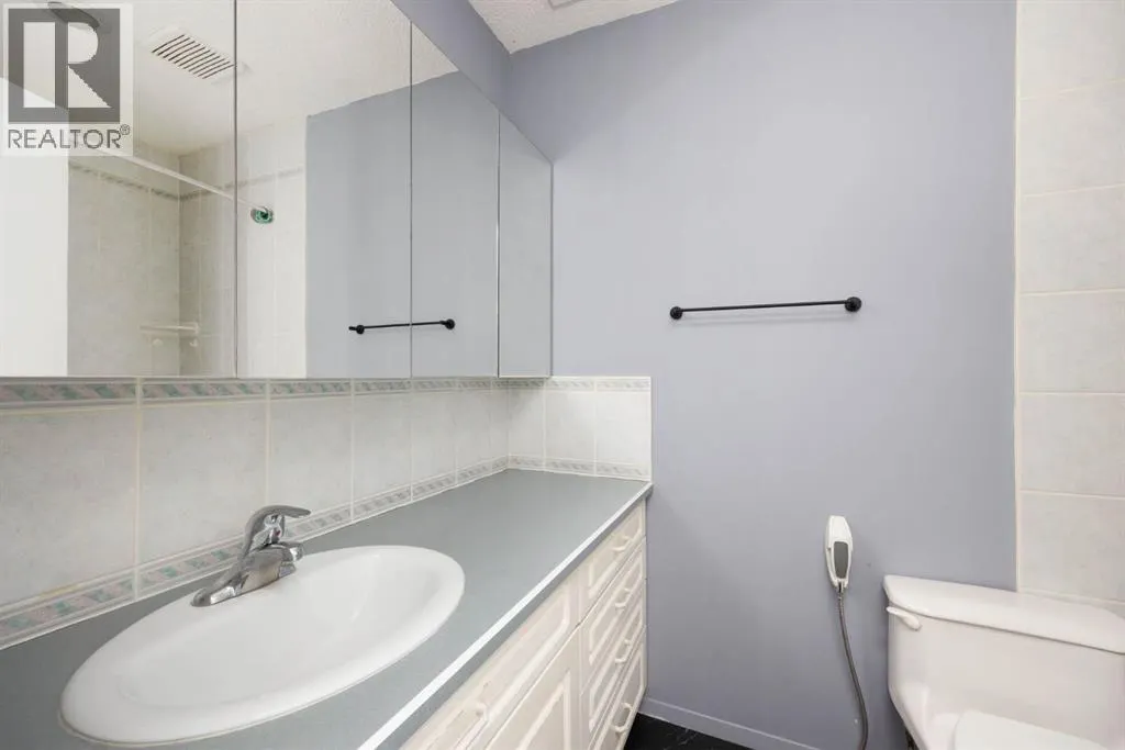 1644, 21 Macdonald Drive