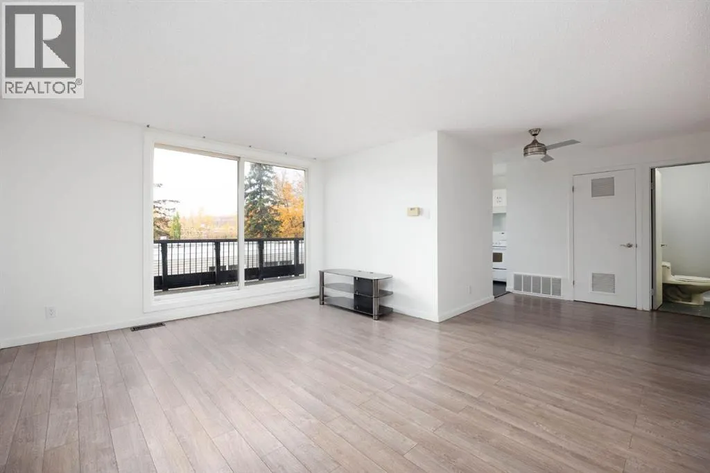 1644, 21 Macdonald Drive
