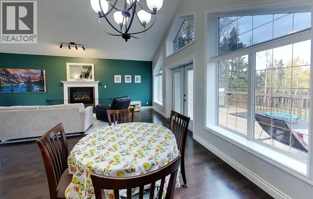 7 Bench Creek Estate