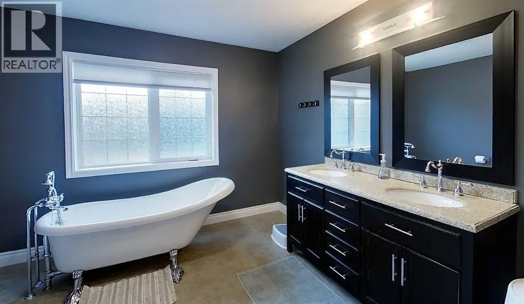 7 Bench Creek Estate