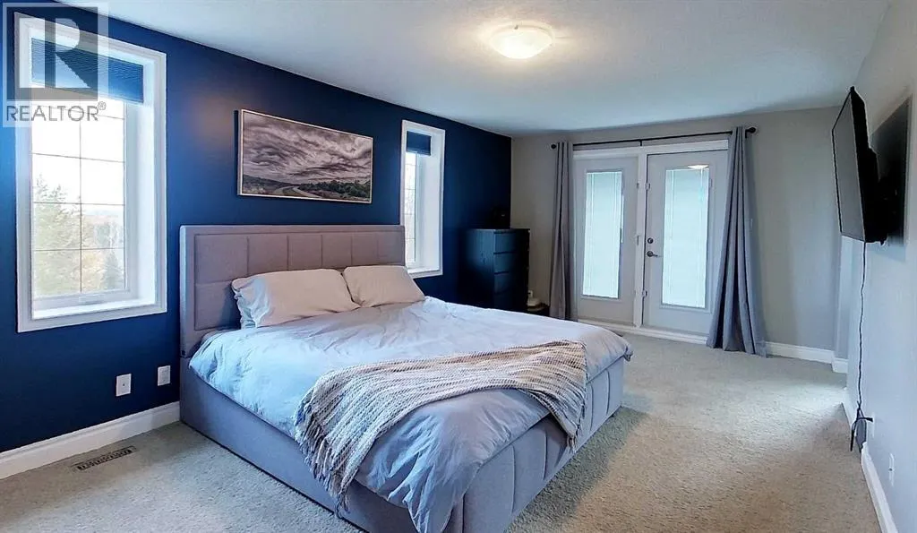 7 Bench Creek Estate