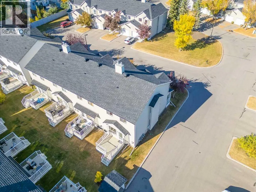 185 Mt Douglas Manor SE