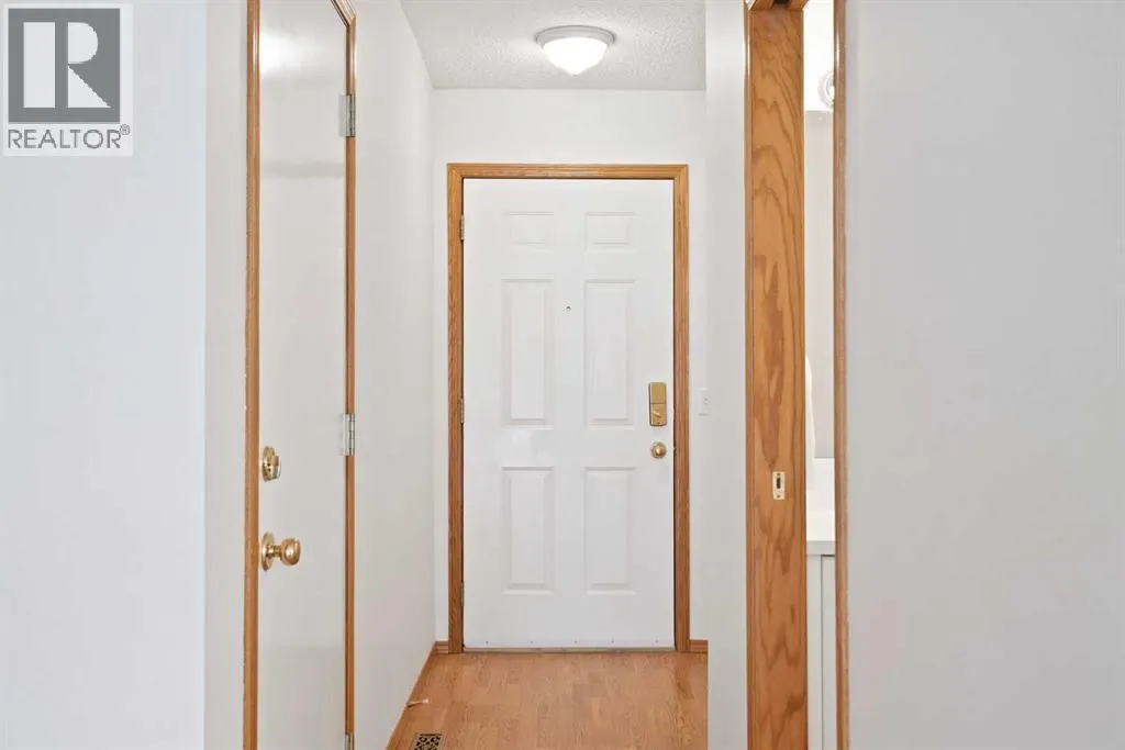 185 Mt Douglas Manor SE