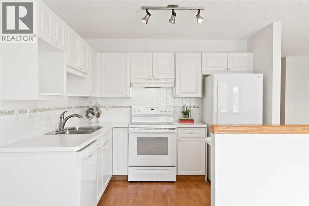 185 Mt Douglas Manor SE