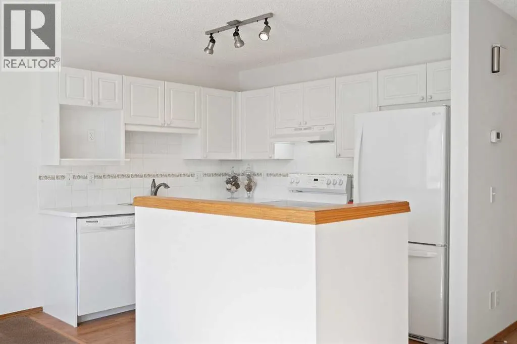 185 Mt Douglas Manor SE