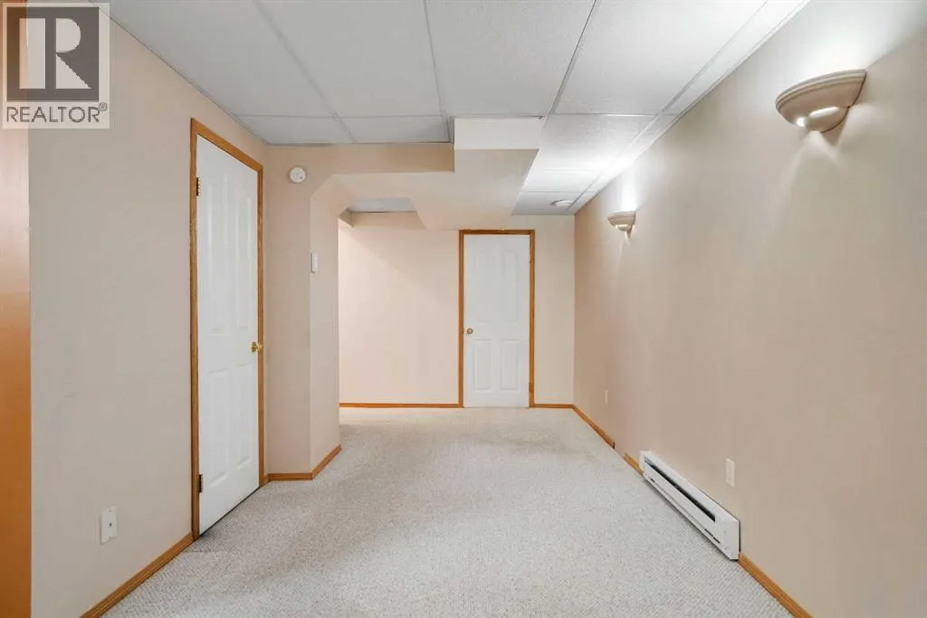 185 Mt Douglas Manor SE