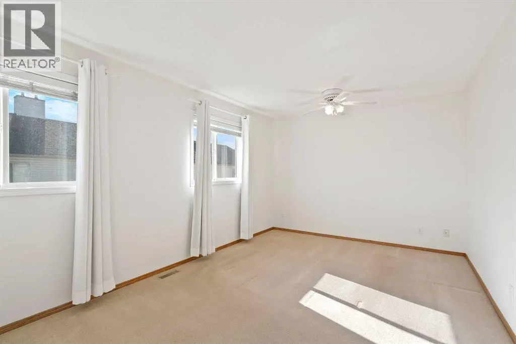 185 Mt Douglas Manor SE