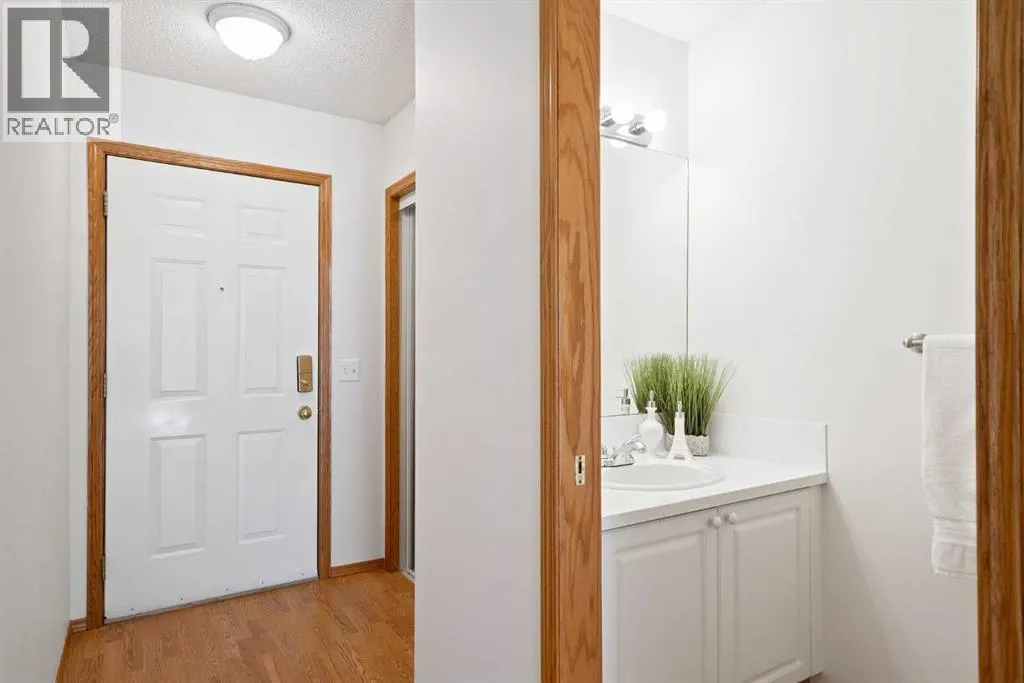 185 Mt Douglas Manor SE