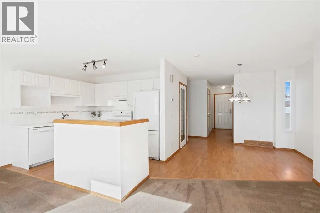 185 Mt Douglas Manor SE