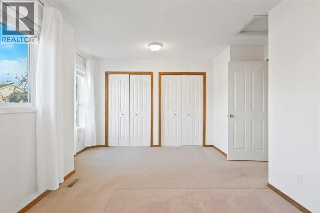 185 Mt Douglas Manor SE