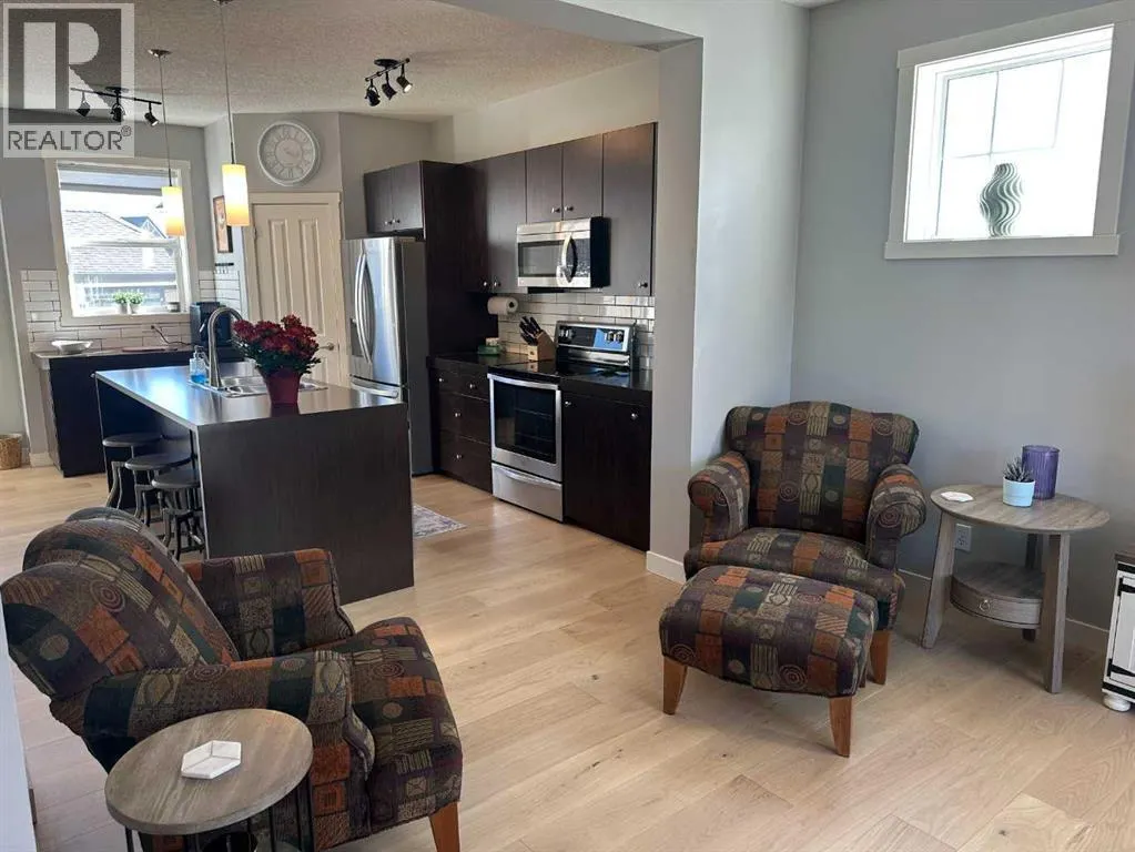 64 Elgin Meadows Manor SE